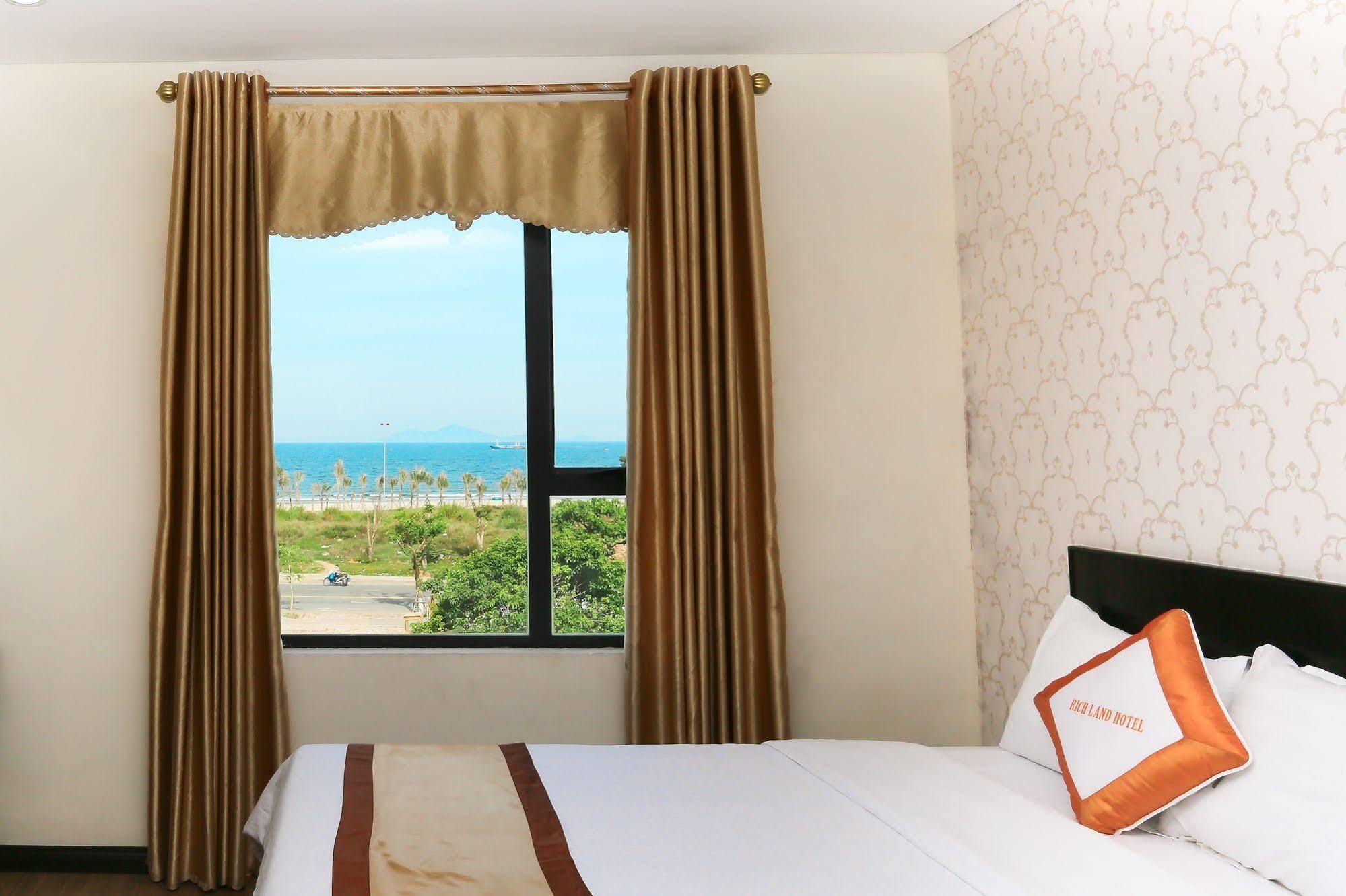 Rich Land Hotel Danang Exterior photo